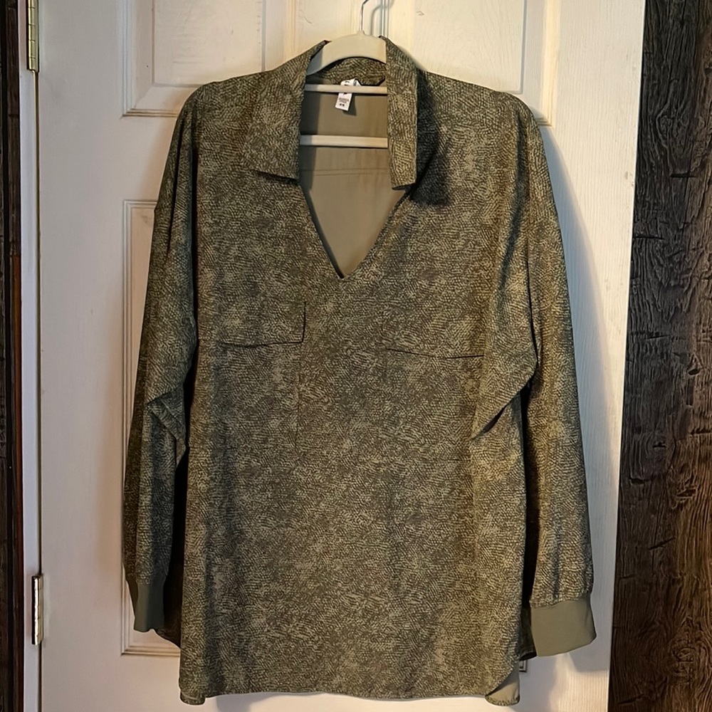 Athleta Zuma printed 2X long sleeve plus top